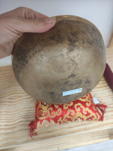 Cargar imagen en el visor de la galería, Cuenco Tibetano Chaken 21 cm (Cojin no incluido)