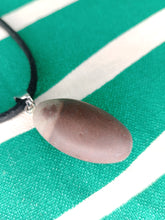 Cargar imagen en el visor de la galería, Colgante Shiva Lingam Mod 3 Pequeño