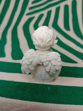 Cargar imagen en el visor de la galería, Querubin Corazon de Cristal Rojo