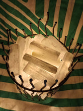 Cargar imagen en el visor de la galería, Lampara Forja Selenita Varillas