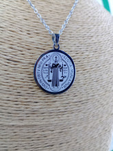 Cargar imagen en el visor de la galería, Medalla de San Benito de acero inoxidable