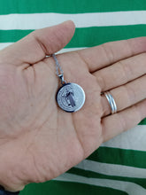 Cargar imagen en el visor de la galería, Medalla de San Benito de acero inoxidable