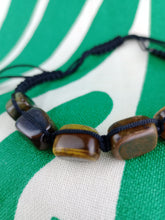 Cargar imagen en el visor de la galería, Pulsera Macrame Rodado de Ojo de Tigre