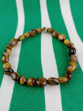 Cargar imagen en el visor de la galería, Pulsera Ojo de Tigre Nuggets Mini