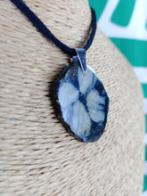 Cargar imagen en el visor de la galería, Colgante Quiastolita Mod. 2