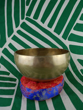 Cargar imagen en el visor de la galería, Cuenco Tibetano Omh