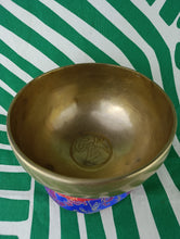 Cargar imagen en el visor de la galería, Cuenco Tibetano Omh