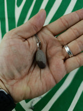 Cargar imagen en el visor de la galería, Colgante Shiva Lingam Mod 1 Pequeño