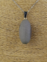 Cargar imagen en el visor de la galería, Colgante Shiva Lingam Mod 8 Pequeño