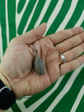 Cargar imagen en el visor de la galería, Colgante Shiva Lingam Mod 8 Pequeño