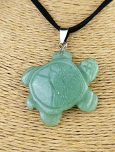 Cargar imagen en el visor de la galería, Colgante Tortuga Aventurina