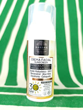 Cargar imagen en el visor de la galería, Crema Solar Facial Factor 30 Piel Normal y Mixta 50 ml