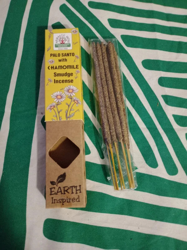 Incienso Madre Tierra de Palo Santo y Manzanilla