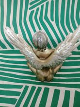 Cargar imagen en el visor de la galería, Figura Angel Masculino Dorado
