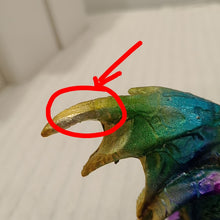 Cargar imagen en el visor de la galería, Quemador de Incienso Dragón Arcoíris (Pequeño daño)
