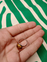 Cargar imagen en el visor de la galería, Anillo Ojo Tigre
