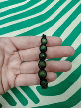 Cargar imagen en el visor de la galería, Pulsera Macrame de Jade Vietnam 8 mm
