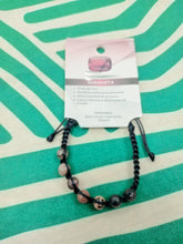 Cargar imagen en el visor de la galería, Pulsera Macrame de Rodonita 8 mm
