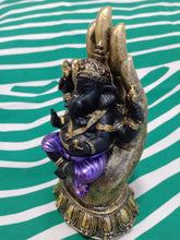 Cargar imagen en el visor de la galería, Ganesha Mano Morada
