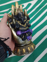 Cargar imagen en el visor de la galería, Ganesha Mano Morada
