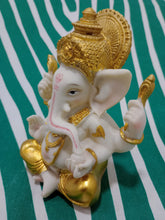 Cargar imagen en el visor de la galería, Ganesha Beige y Dorada
