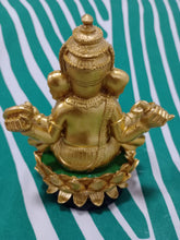 Cargar imagen en el visor de la galería, Ganesha Dorada Destructor
