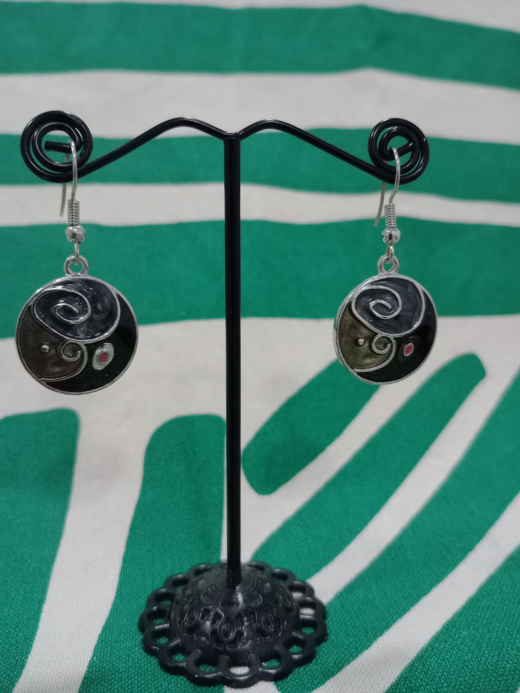 Pendientes Gaudi Circulo Tricolor Negros