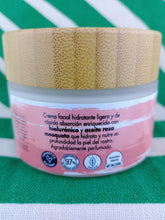 Cargar imagen en el visor de la galería, Crema Facial con Rosa Mosqueta y Acido Hialuronico 50 ml
