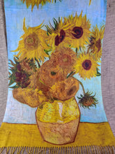 Cargar imagen en el visor de la galería, Pañuelo Pintor Girasoles de Van Gogh
