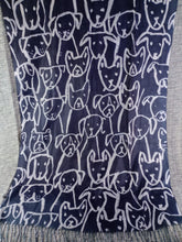 Cargar imagen en el visor de la galería, Pañuelo Perros Negro Doble Dibujo
