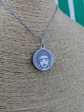 Cargar imagen en el visor de la galería, Colgante Shunguita Buda Acero inoxidable
