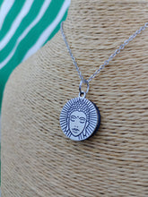 Cargar imagen en el visor de la galería, Colgante Shunguita Buda Acero inoxidable
