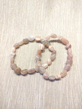 Cargar imagen en el visor de la galería, Pulsera Piedra Solar o del Sol Nuggets
