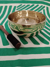 Cargar imagen en el visor de la galería, Cuenco Shanti 15 Cm 670 grs
