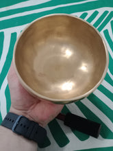 Cargar imagen en el visor de la galería, Cuenco Nirmala 15 Cm 579 grs
