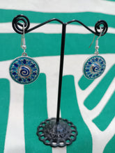 Cargar imagen en el visor de la galería, Pendientes Gaudi Mandala Espiral Azul
