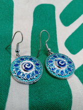 Cargar imagen en el visor de la galería, Pendientes Gaudi Mandala Espiral Azul
