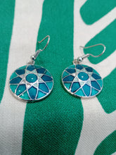 Cargar imagen en el visor de la galería, Pendientes Gaudi Mandala Estrella Azul
