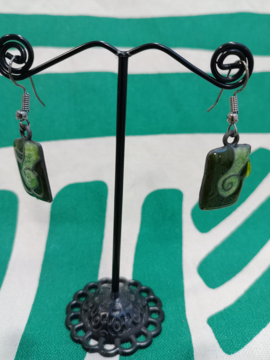 Pendientes Gaudi Cuadrado con Espiral Verde