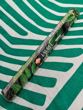 Cargar imagen en el visor de la galería, Incienso Laurel 20 sticks
