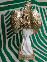 Cargar imagen en el visor de la galería, Figura Diosa de la Fortuna Blanca
