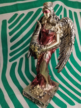 Cargar imagen en el visor de la galería, Figura Diosa de la Fortuna Roja

