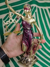 Cargar imagen en el visor de la galería, Diosa de la Justicia Morada
