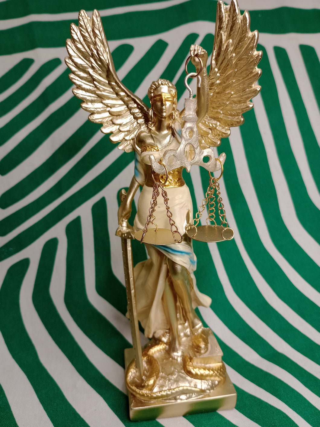 Diosa de la Justicia Blanca