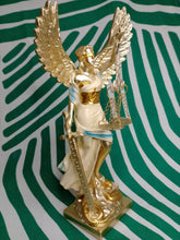 Cargar imagen en el visor de la galería, Diosa de la Justicia Blanca
