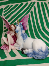 Cargar imagen en el visor de la galería, Figura Hada Morada con Unicornio
