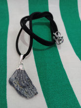 Cargar imagen en el visor de la galería, Colgante Taramita (Escoba de Bruja) Mod. 5
