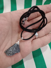 Cargar imagen en el visor de la galería, Colgante Taramita (Escoba de Bruja) Mod. 5
