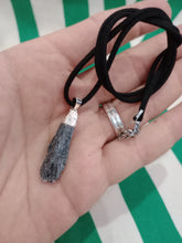 Cargar imagen en el visor de la galería, Colgante Taramita (Escoba de Bruja) Mod. 8

