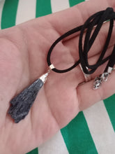 Cargar imagen en el visor de la galería, Colgante Taramita (Escoba de Bruja) Mod. 4
